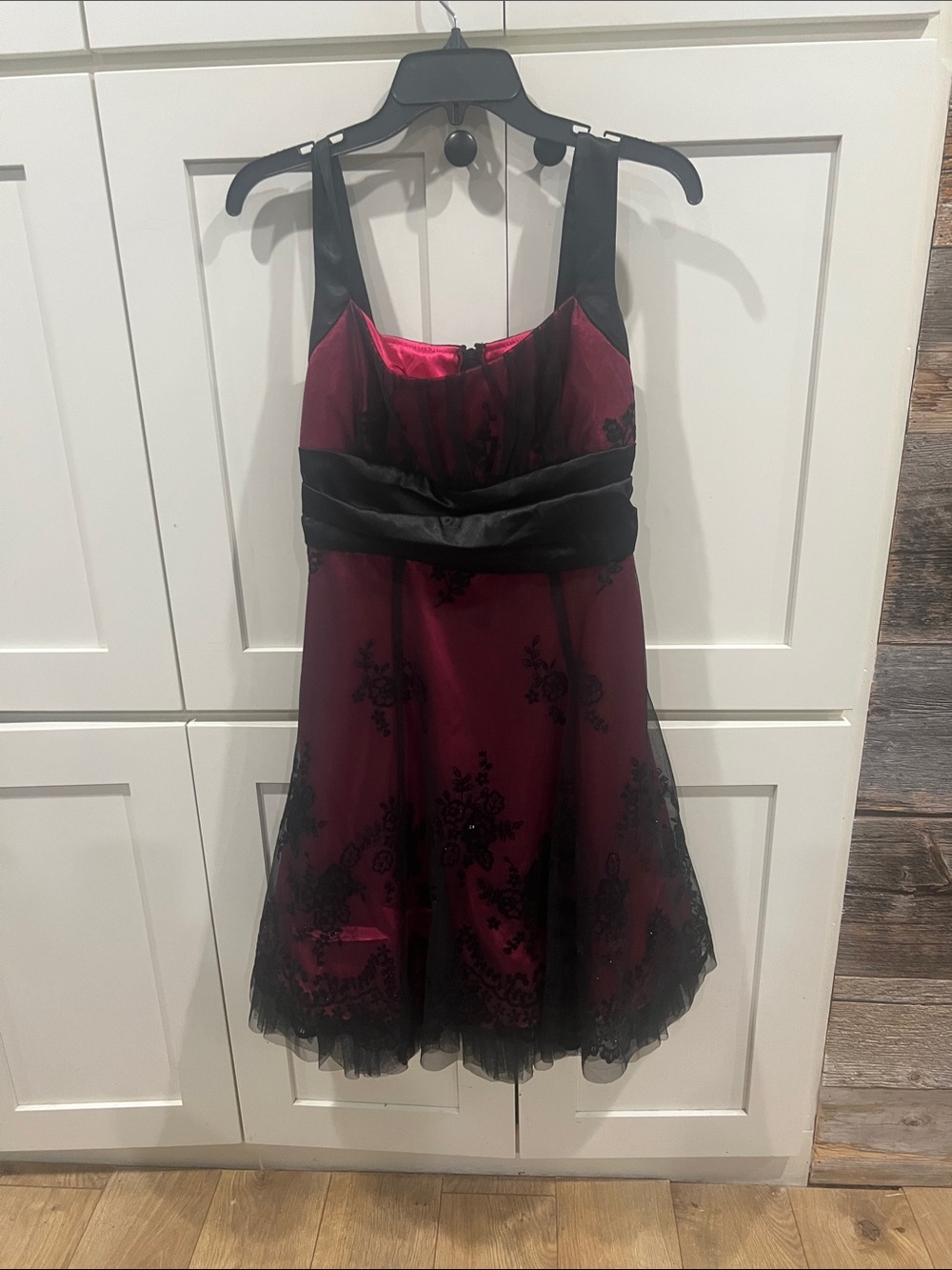 Vintage B. Smart Burgundy & Black Lace Overlay Mini Dress - Size 13/14